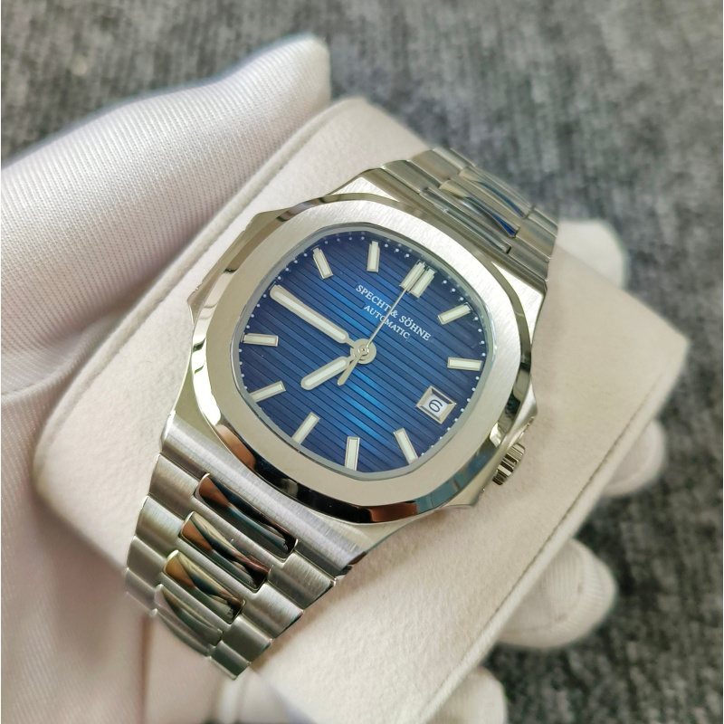 Specht&Sohne 40 مللي متر 5711  - مراجعة Patek Philippe Watch Nautilus وسعره