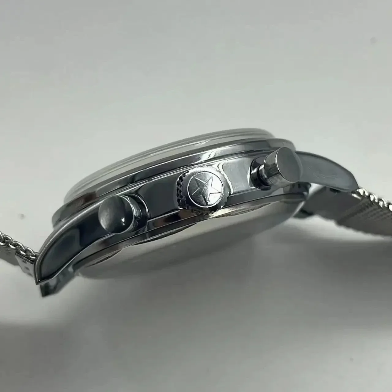 ساعات رجالية 1963 ساعة أوتومات - مراجعة Omega Watch Constellation وسعره